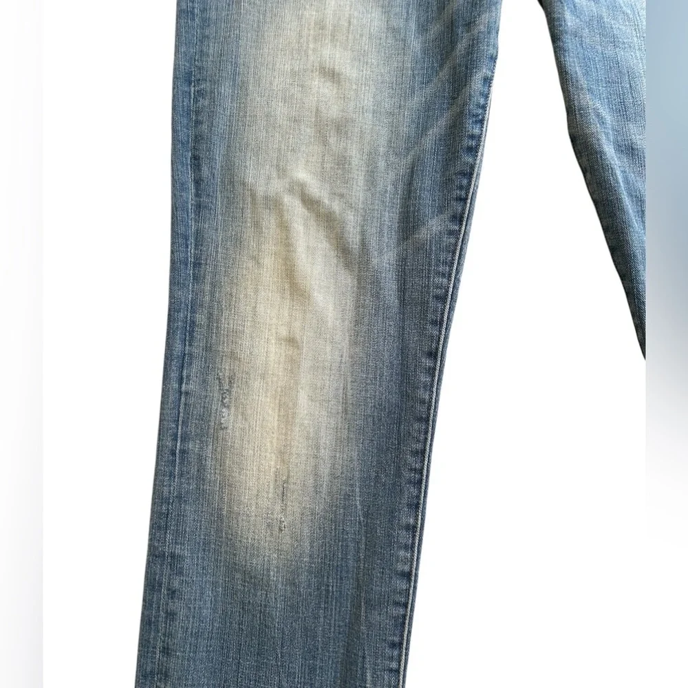 American Eagle Outfitters stylish light